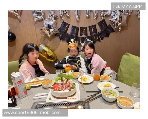 今天是沈子贵的生日让我们共同祝福他度过一个难忘的生日庆典